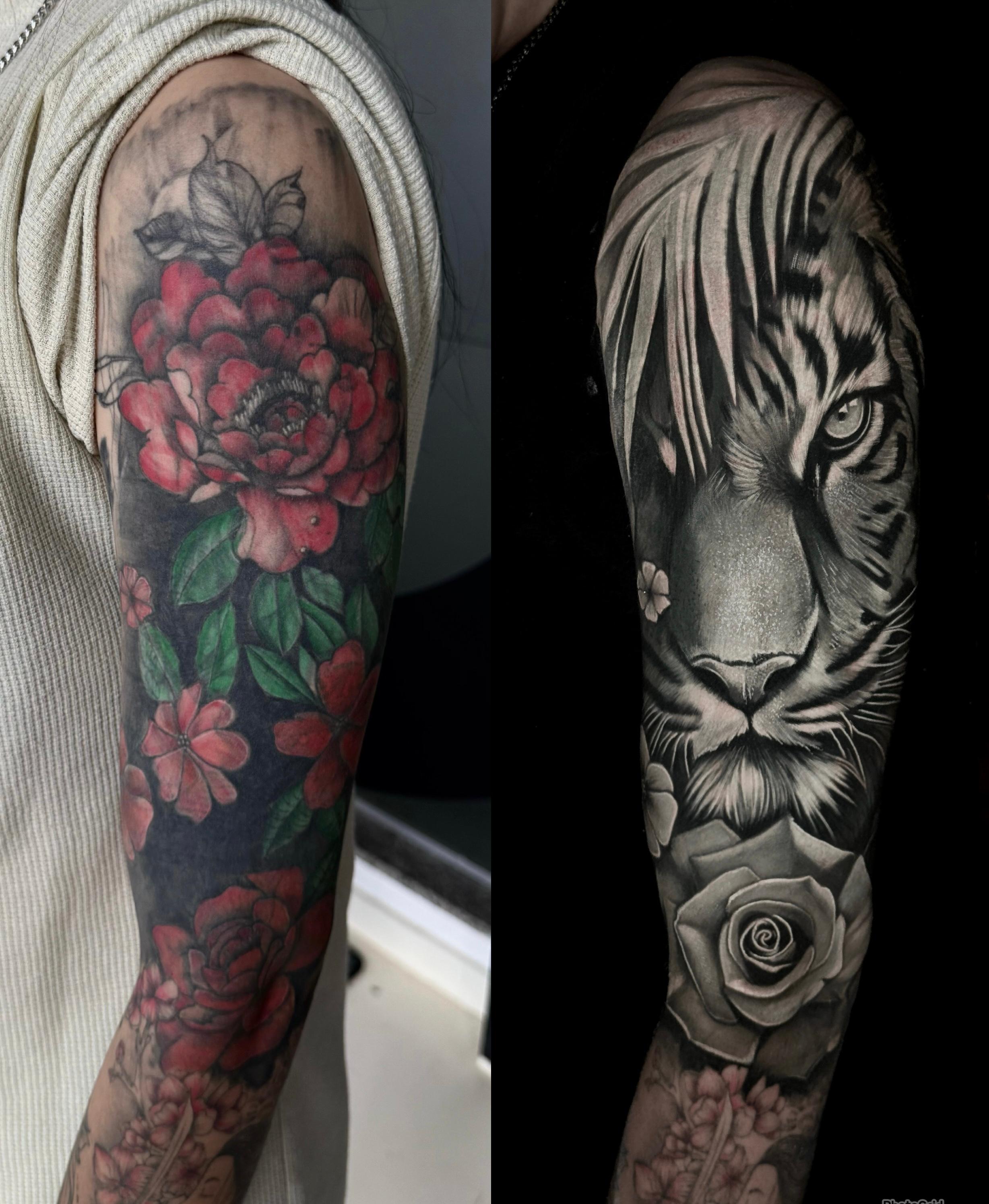 Cobertura Tigre - Cobertura de flores coloridas com tigre realista preto e cinza